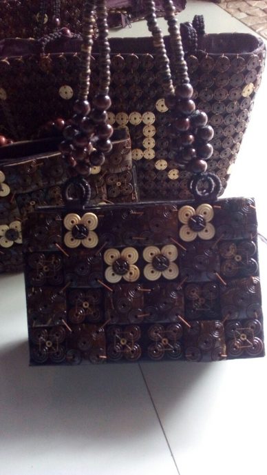 Tas tempurung kelapa